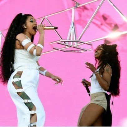 rodneynorman0's tweet image. Reposting @shoutboxradio: - via @Crowdfire 
Cardi B played with Migos and SZA at Coachella 
Cardi also brought out Bad Bunny and J Balvin (who also joined Beyonce on stage a day earlier).
.
.
.
#shoutboxradio #music #mixes #entertainment #onlineradio #radio #humor #amazing