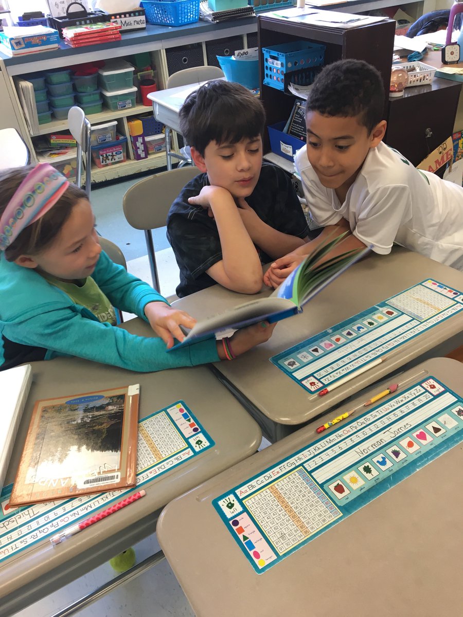 MissReidGr2's tweet photo. Enjoying the first stage of research in our PBL! Picture walking and making inferences about our habitats. https://t.co/ILpEvqpRID