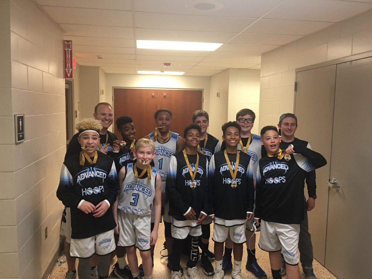 AdvancedHoops1's tweet image. Our 13U Boys (Smith) went 4-0 to take home the gold at the Pizza Hut Mid Atlantic Championships this past weekend! Great job, fellas!! 🏀🥇 #advancedhoops #AAUBasketball