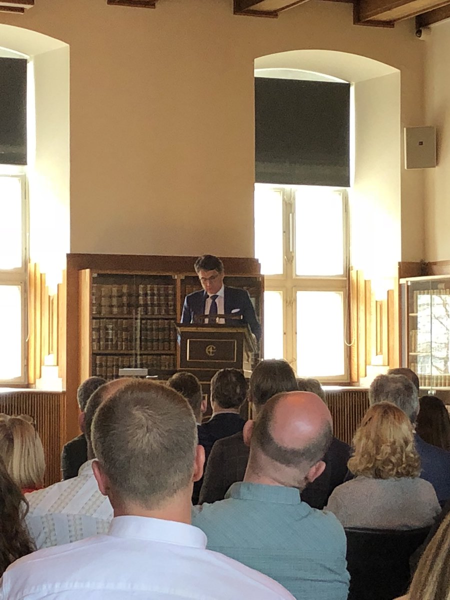 lars_ramme's tweet photo. Årsdag i Feriehusudlejernes Brancheforening. @BrianMikkelsenC @Kristianthdahl @dfmehd_mette @Torstenschack lover højere bundfradrag og lavere elafgift. Sådan! #dkpol #dkturisme #danskerhverv https://t.co/dzcA6R5kMj