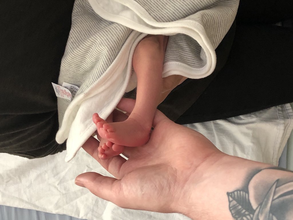 ChattyCathyuk's tweet photo. This must be the most heartwarming pic posted today - little Oliver Handling comes home; huge congrats to @JenGoodwin21 @AdamHandling https://t.co/wAuzZbqGXu