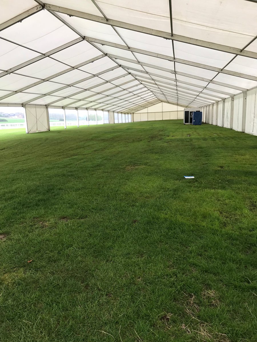Brackonis's tweet photo. @LeicesterRaces dry as a bone for Saturday #gd18 https://t.co/8Oeui1QXkU