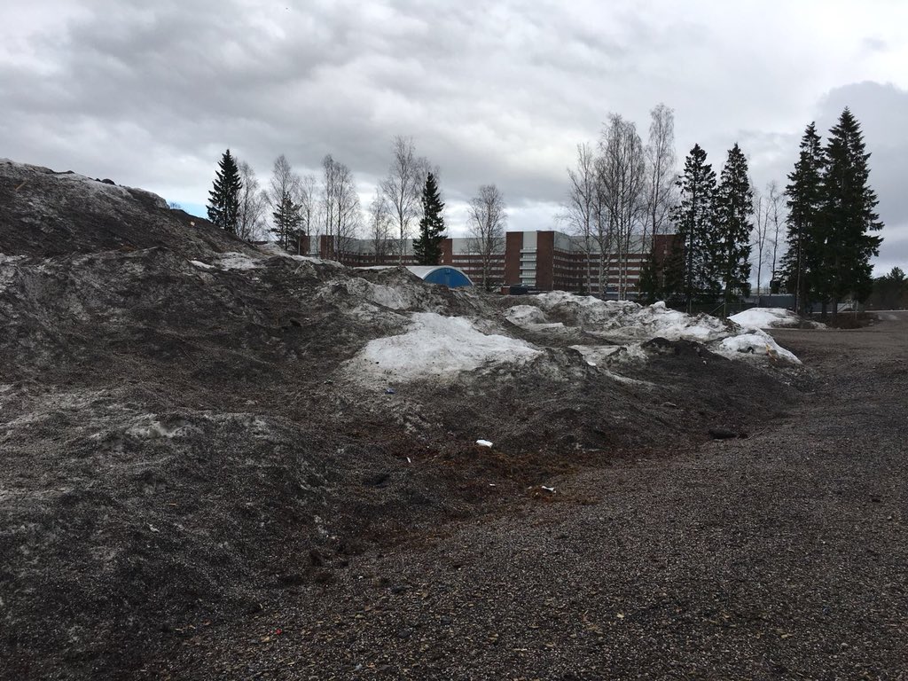 Interreg_CLEAN's tweet photo. 📸 #CLEANproject partners are now learning about #SnowCooling and heat  at #Sundsvall hospital as part of study visit 2. https://t.co/C2mJtZq2Yv