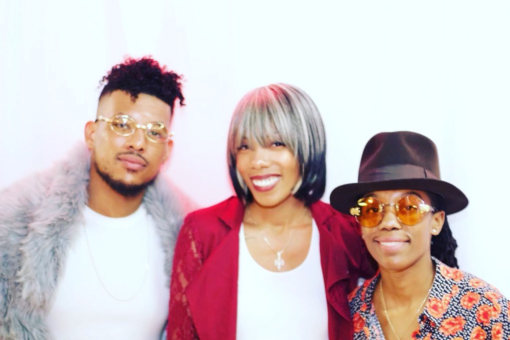 still_youngmag's tweet image. Hello 👋🏽 Tuesday ‼️ More clips from #ANightForLove Still Young Magazine x Celebrity Stylist @tiffthezeta #Dallas #AprilEvent #ANightForLove #SYM2018 #Fashion #Entertainment #Comedy #OnlineMag
•
•
•
Photo Credit | @youngking1__ 🤪