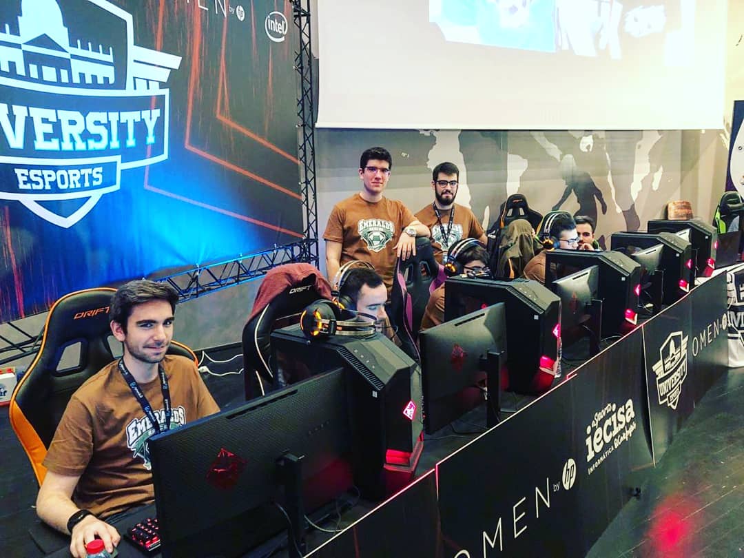 University_ES's tweet photo. 🏆@CavaliersUCA VS @Emeralds_UCO 🏆
#FinalesUniversity
#FinalesIgnis https://t.co/it7rZ8OJhf