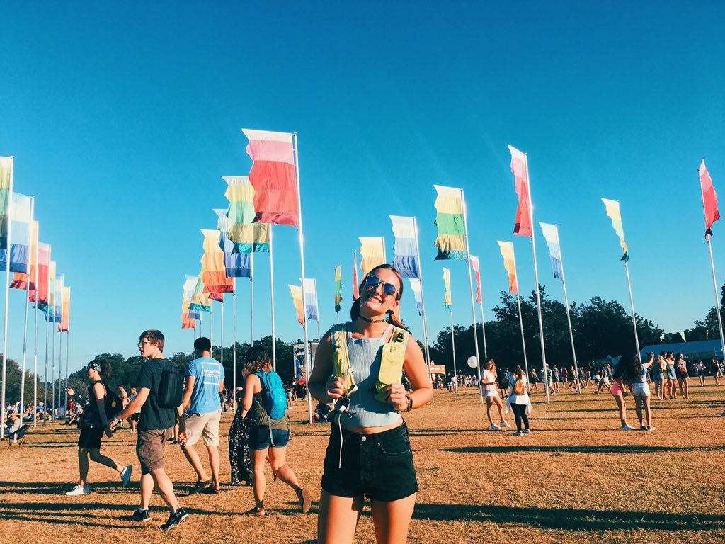 Congratulations to our sister, Anne,  for receiving a Delta Gamma Foundation: Sisters Helping Sisters Scholarship, we are SO proud!!💥💗