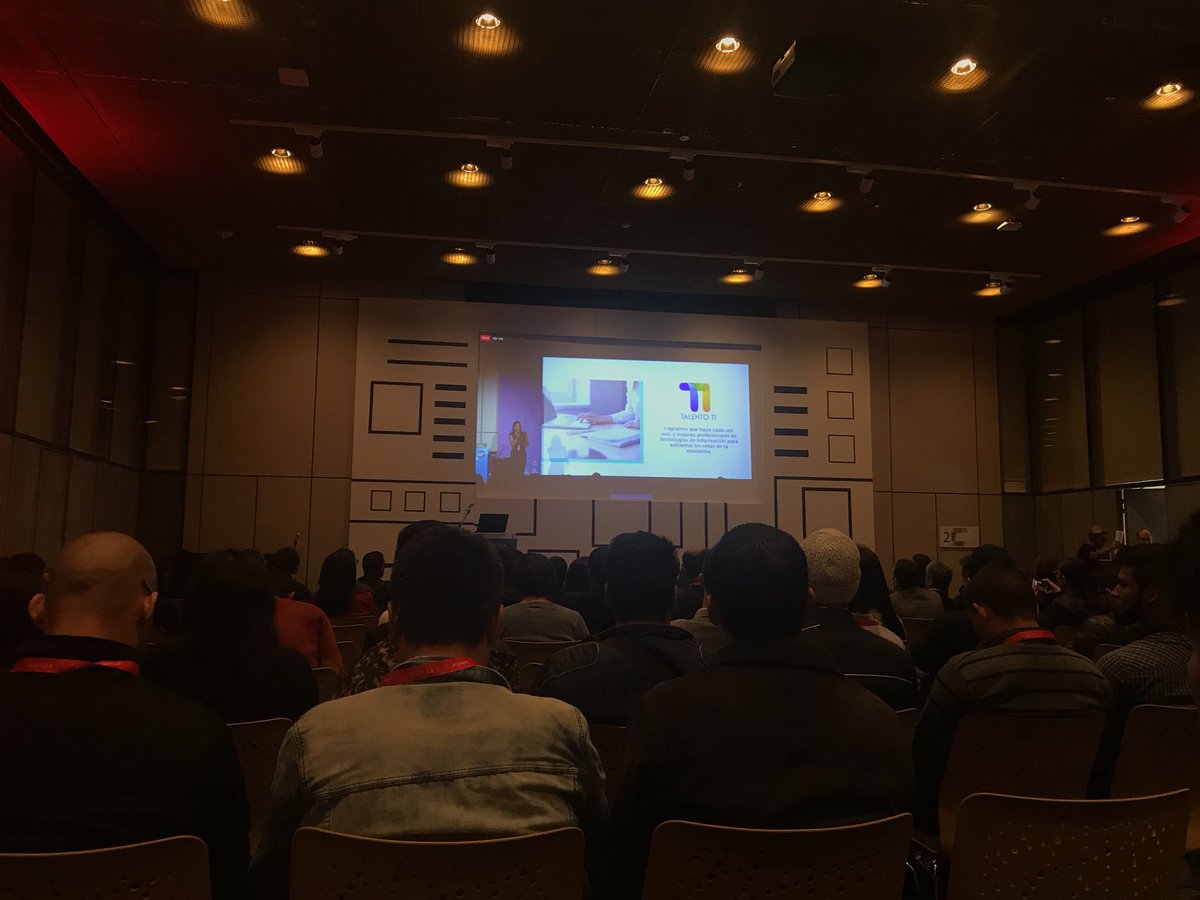 ELKINOSTOS's tweet photo. #oraclecode bogota Natalia asesora Mintic Bogotá convention center corferias @oraclelatam https://t.co/J2620WXwfQ
