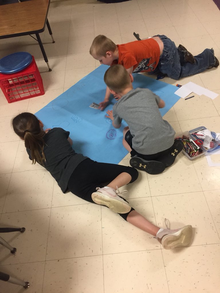 LaurenPerrymanK's tweet photo. We started our habitat group projects today and are loving it! Great teamwork, communication, and teaching others. #proudteacher #liltrojans https://t.co/4wBjd5tNI1
