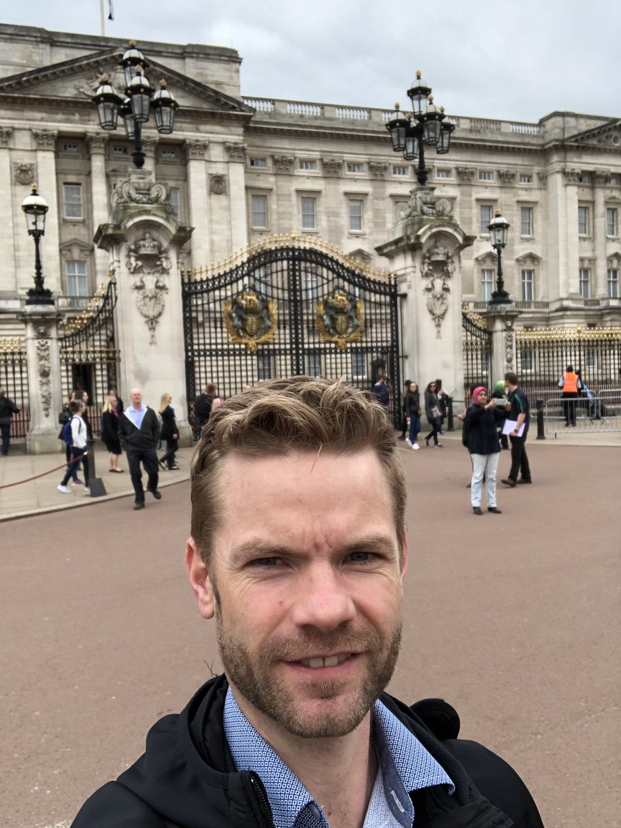 jjhpinto's tweet image. Trip down to #London to meet up with @johnlewisretail growing a great partnership delivering #o2open @VogdenVicki @MIDCommsUK cheeky walk past #buckinghampalace on the way home!