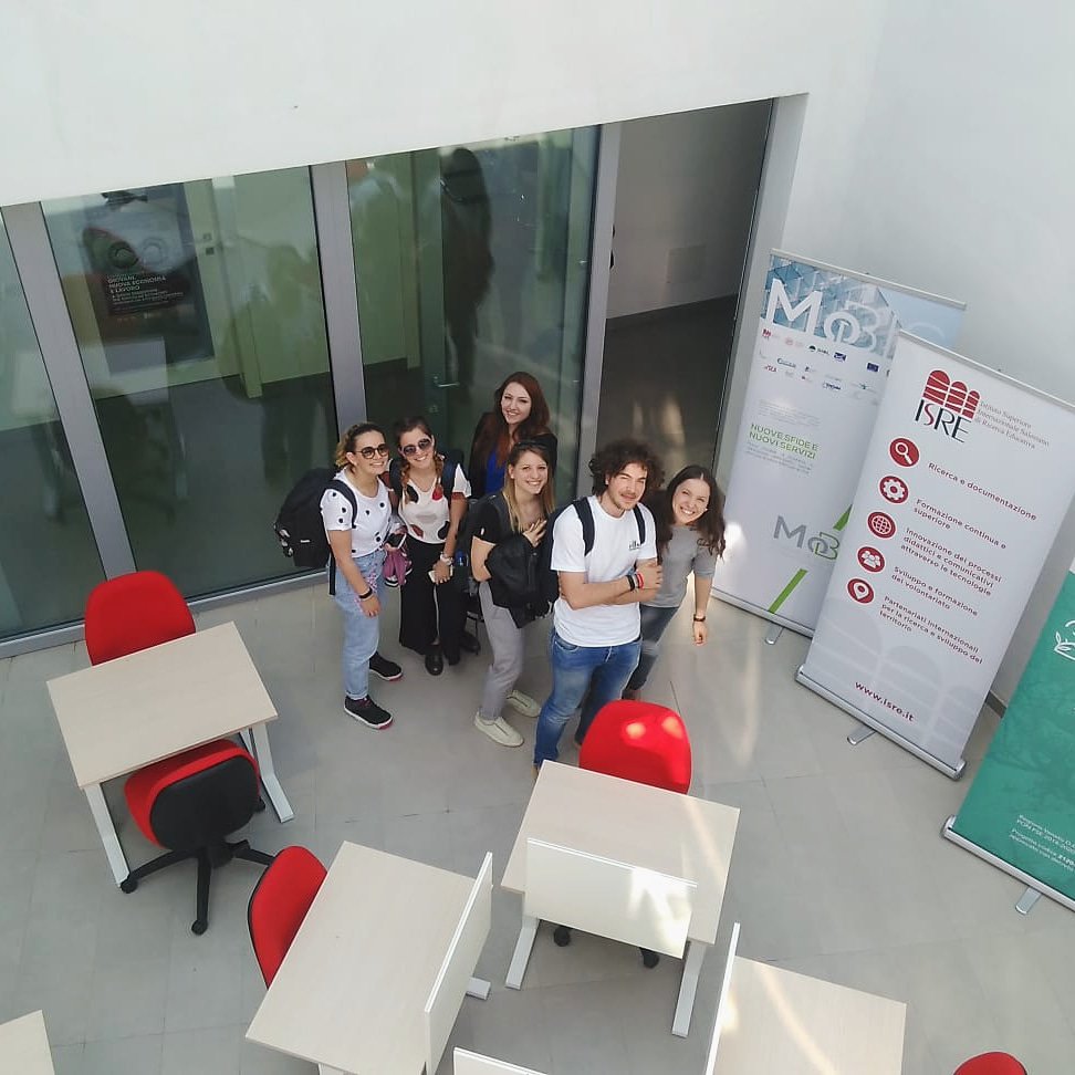 eleniabozzato's tweet photo. #IUSVEfamily inside #IUSVEcube ❤️ https://t.co/WOgwz7NOvN