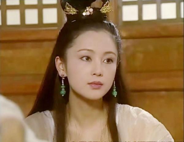 Millywang در توییتر 私一番好きな中国美人の顔は映画空海のプロデユーサーさん 元女優 若い時の陳紅さんですね 顔 完璧過ぎから薄い化粧でも美しい あの時美人として公認されだ 何度も三国演义中の美姫貂蝉 楊貴妃と一緒中国四大美人 を演じしました 貂蝉は Millywang در توییتر 私一番好きな中国美人の顔は映画空海のプロデユーサーさん 元女優 若い時の陳紅さんですね 顔 完璧過ぎから薄い化粧でも美しい あの時美人として公認されだ 何度も三国演义中の美姫貂蝉 楊貴妃と一緒中国四大美人 を演じしました 貂蝉は