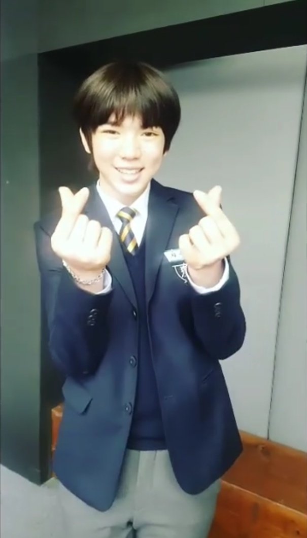 예쁘다 우리 준환이 캐나다 잘 다녀와요!♡ 경기 때 응원하러 갈게요~ 감기 조심해요