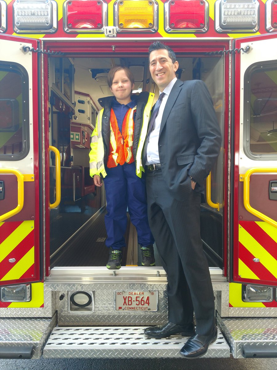 emtteacher's tweet photo. Doc Alex and Dr. Peter Antevy had a great conversation at the 11th Annual Rhode Island EMS Expo! #DocAlex @HandtevyMD @theEMSsiren @johnpotvin3 https://t.co/cYEPl3e5av