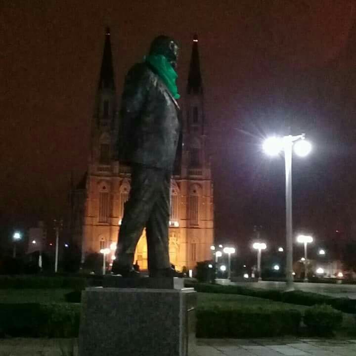 Sofit4__'s tweet photo. Hicimos que La Plata amanezca verde 💚🔥
#AbortoLegalYa #AbortoNosotrasDecidimos https://t.co/FG0NUSYPlB