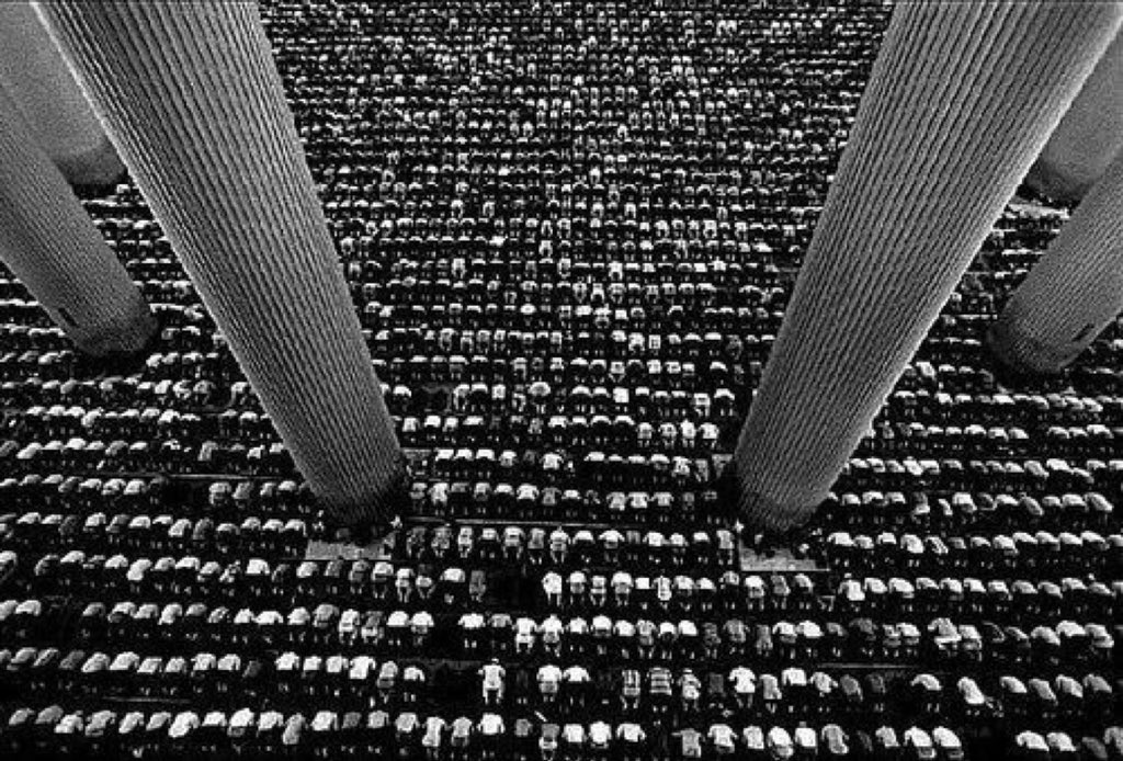 _1uau's tweet photo. إياك أن لا يجدك الله من بين السَّائلين و الطَّالبين لرحمته ,لا تفتر عن ذكره و الدُّعاء بما تُريد و تيقن بالإجابة.. https://t.co/H5TM872wzA