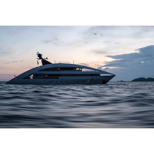 Adventure or Luxury tweet media