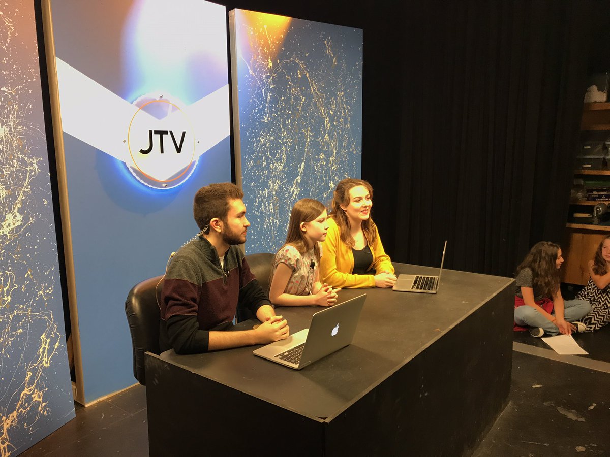 JCKTTV's tweet photo. Stevenson Cubs are here in the studio today as anchors on Jacket TV! 🐝#jfnd cubs! https://t.co/cAjFk5M6FO