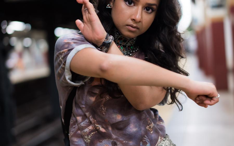 pulseconnects's tweet photo. #YoungPulse #bharatanatyam #hiphop Throwing it back this Tues to @FutureHipHopDr profile on @ishitamili now on our lovely & still new-ish website! https://t.co/197PyzLWYD
'...deeply engaged in humanity...I’m sure that it’s this...that has led to her development of Urban Indian.' https://t.co/suFjr1rZFG