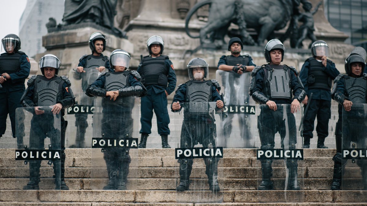 corrientegolfo's tweet photo. Aquí en la Tierra, la serie que el poder no quiere que veas. ¡Temporada completa en #FOX App: https://t.co/oCFmXovjyj! @FOXPremiumLat #AquiEnLaTierra https://t.co/GP1wpU8ari
