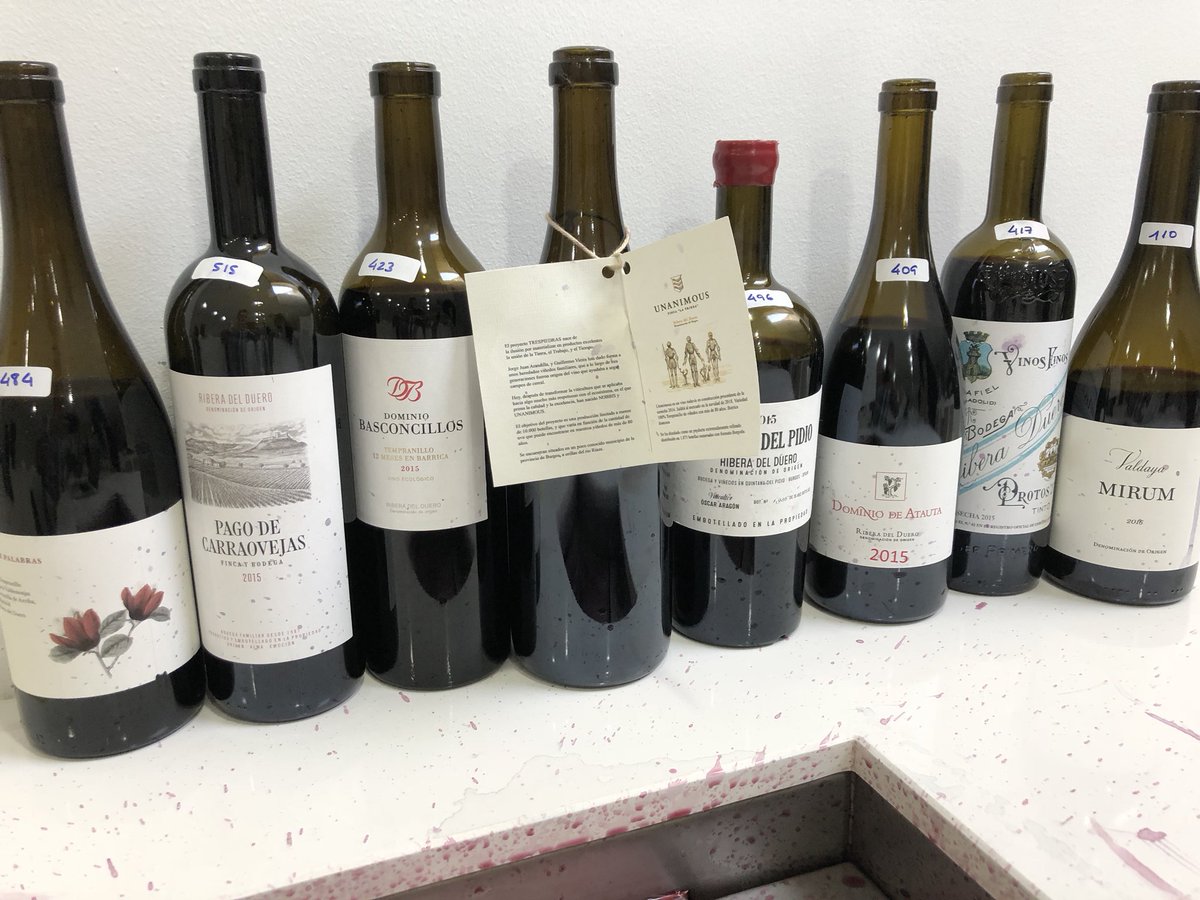 Carlosguiapenin's tweet photo. Primer día de cata @guiapenin en @DORibera, tras 300 vinos de añadas 2017, 2016 y algún 2015, estos son los q más nos han gustado hoy. Sin duda de las 3 añadas la mejor es 2015!! https://t.co/WSbS6Ixx7Z