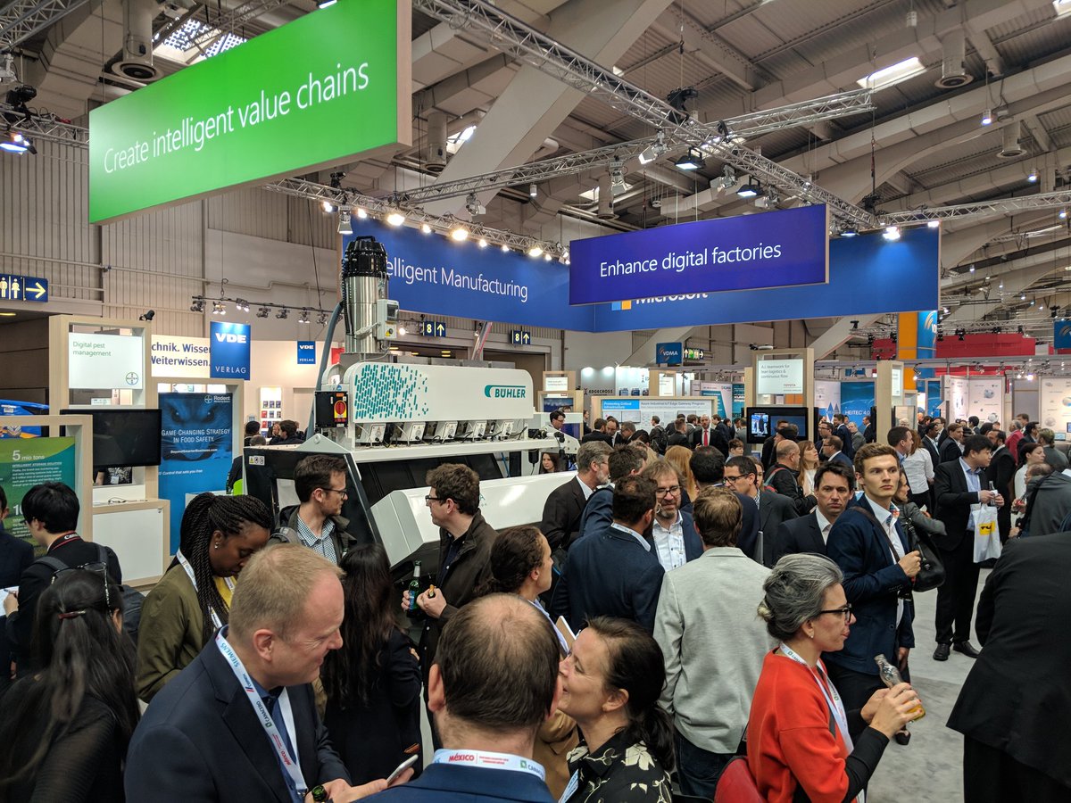 larsen_sara_'s tweet photo. #LumoVision looking busy at the #HM18 @Buhler_Group https://t.co/sIfSDl9nXW
