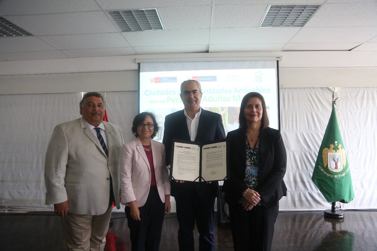 Minsa_Peru's tweet photo. AHORA #TrabajamosConElCorazón❤
Viceministra de Salud Pública, María del Carmen Calle, participa en inauguración de programa “Ciudades y comunidades amigables con personas adultas mayores”, en la Municipalidad de #SanIsidro, con participación del @Mimp_Peru y @OPSOMSPeru. https://t.co/SuGTYsaFTj