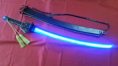 刀身が青白く輝く その名も 鬼燐刀 握ると光るかっこいい刀がデザフェスへ ねとらぼ