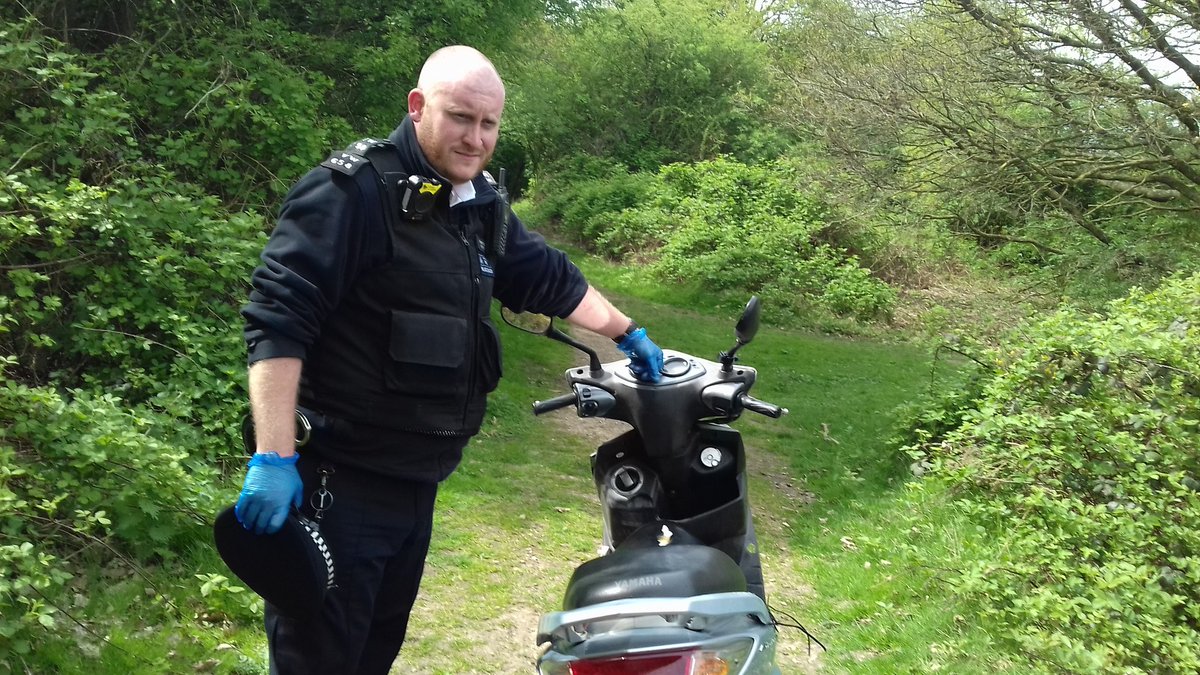 Pollards Hill Police (MPSPollardsHill) Twitter