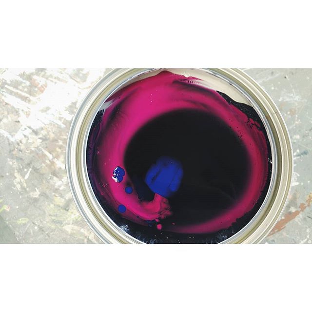 manzdecor's tweet photo. the magic of magenta

__________________________________________________

#tintroomtuesday #photooftheday #instagood #unstirredpaint #paintlife #tinting #paintcan #mixingpaint 📷: @caaityo https://t.co/mZCQGfvcpS