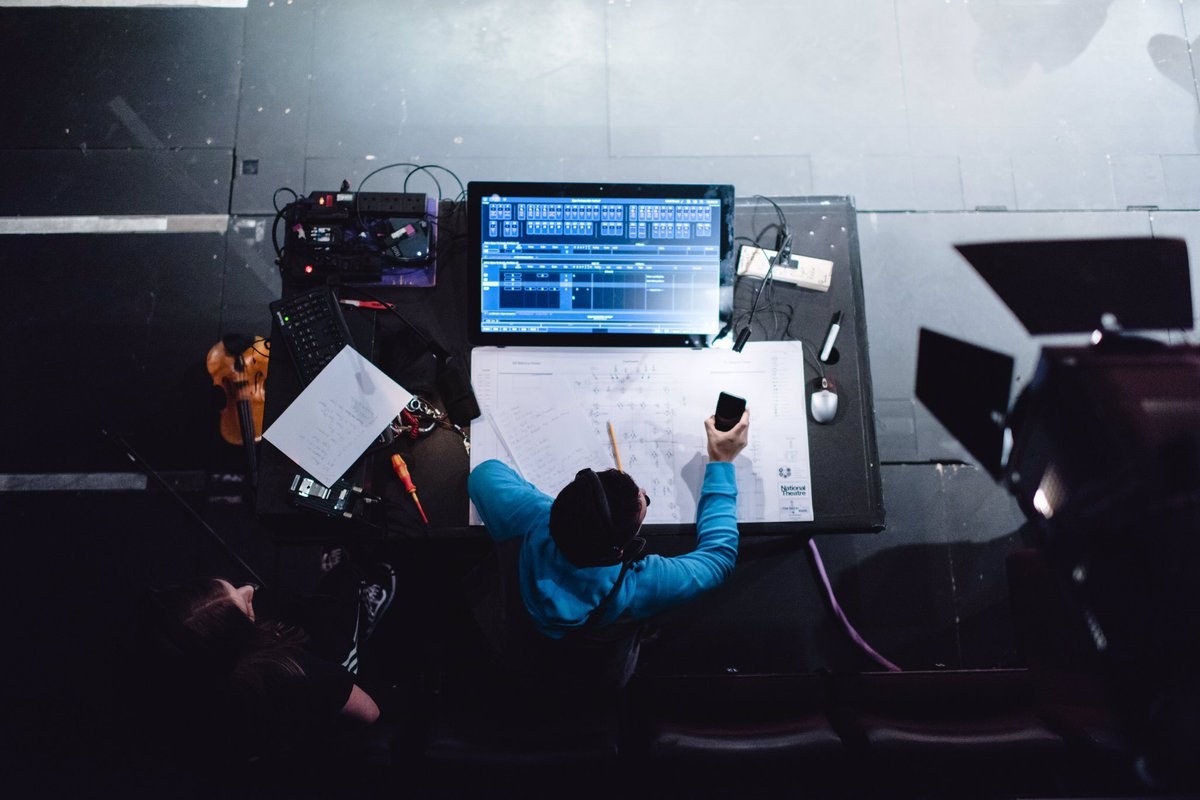 Here’s some photos of me talking about lighting and pretending I know what I’m doing xoxo Tb to a fab creative weekend 🎉 #easters2c #youngtechnicians                            National Theatre 16-21: Youth Programme © Emma Hare and Dan Weill’ @NationalTheatre @squinttheatre