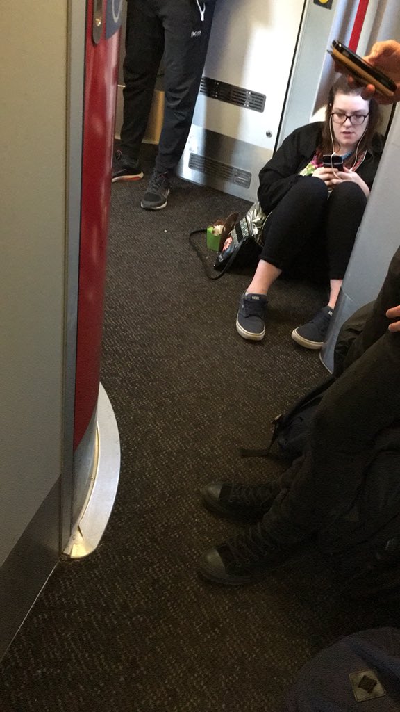 raja_hm's tweet photo. Wifi users 😂 seat available but still ! #britishian https://t.co/EJHkeyBIWy