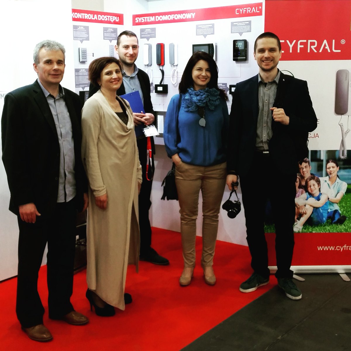 CyfralPolska's tweet photo. #cyfral #securex #Securex #euratech #mieszkanie #centrala #unifon #mieszkanie #smart #centrala #naczerwonymdywanie https://t.co/GS0g9tVw0q