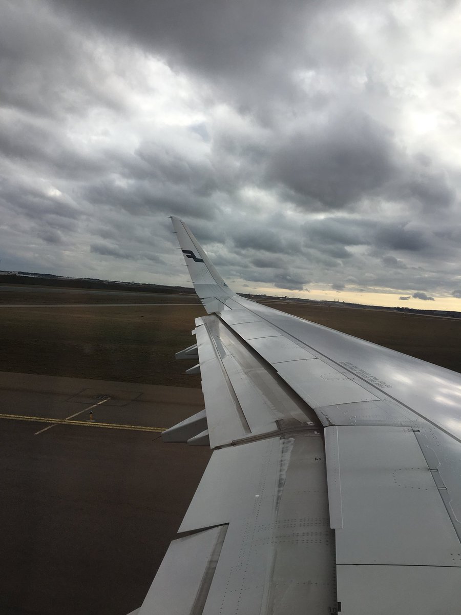 Riikka_Mariaa's tweet photo. Kiitos @Finnair mukavista Helsinki-Oulu-Helsinki lennoista. ❣️ #finnair #ohlzi #sharklet https://t.co/fWvaUzgVOR