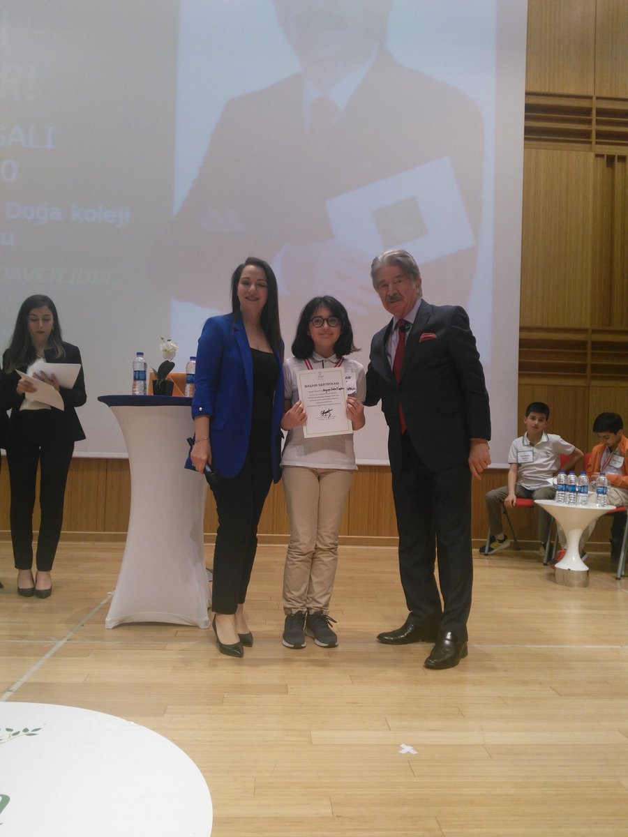 Ali Kırca ile Münazara Meydanı finalinde 50 kampüsün birincileri geleceğe dair ışık oldu. Okulumuzu en güzel şekilde temsil eden ve bizi gururlandıran öğrencimiz Zeynep Sude Kaplan'ı tebrik ederiz.👏👏🏅 <a href="/AliRizaLule/">Ali Rıza Lüle</a> <a href="/YildirimHurihan/">Hurihan Yıldırım KURTARAN</a> <a href="/nazli10er/">Nazlı Sert</a> <a href="/salhakbay/">Salih Akbay</a> <a href="/RaufAkan/">Rauf Akan</a> <a href="/sgokhanoz/">Gökhan Öz</a>