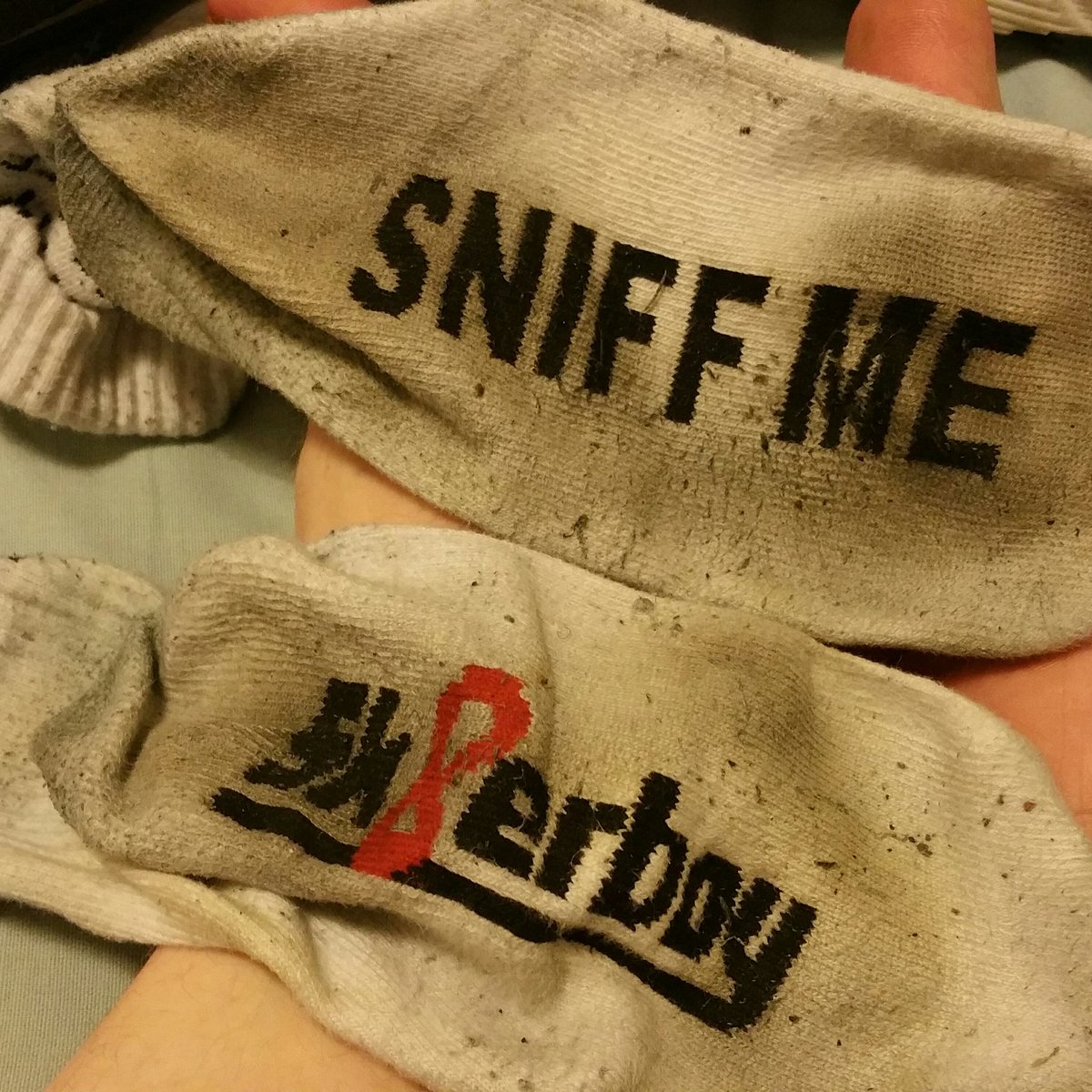 StinkyMaleSocks's tweet photo. #NewProfilePic time for a change of pic, give these #3WeeksStraightSocks some more screen time 😈😷👃 good profile pic guys..? https://t.co/o53vWcmbNx