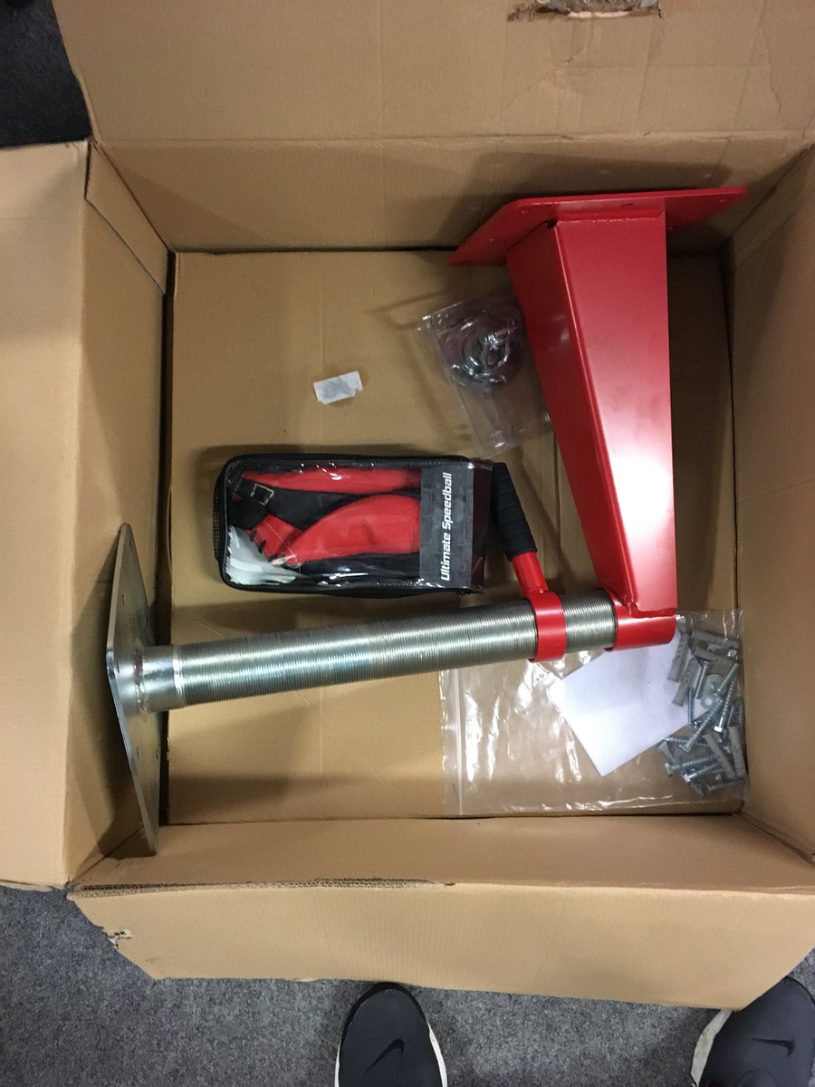 MerridaleABC's tweet image. A massive thank you to Chris and everyone @TettRotary for their very kind and generous donations to our Boxing club 🥊 very much appreciated from all at Merridale Boxing club 👍🏻