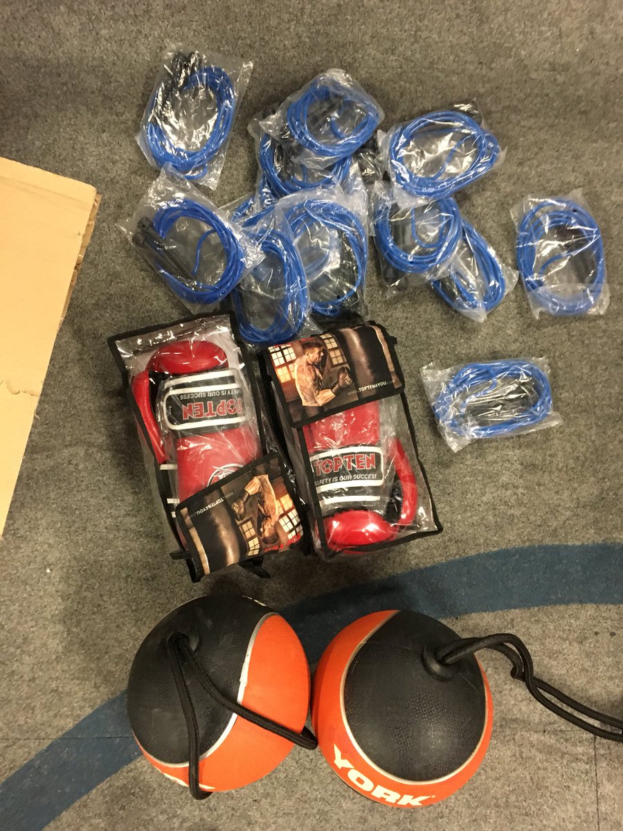 MerridaleABC's tweet image. A massive thank you to Chris and everyone @TettRotary for their very kind and generous donations to our Boxing club 🥊 very much appreciated from all at Merridale Boxing club 👍🏻