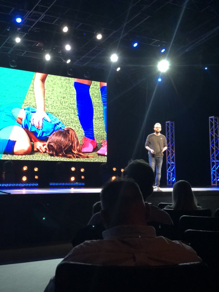 rileygibb's tweet image. @kurtissluss presenting Brightlamp at #oceandemoday #purduefoundry