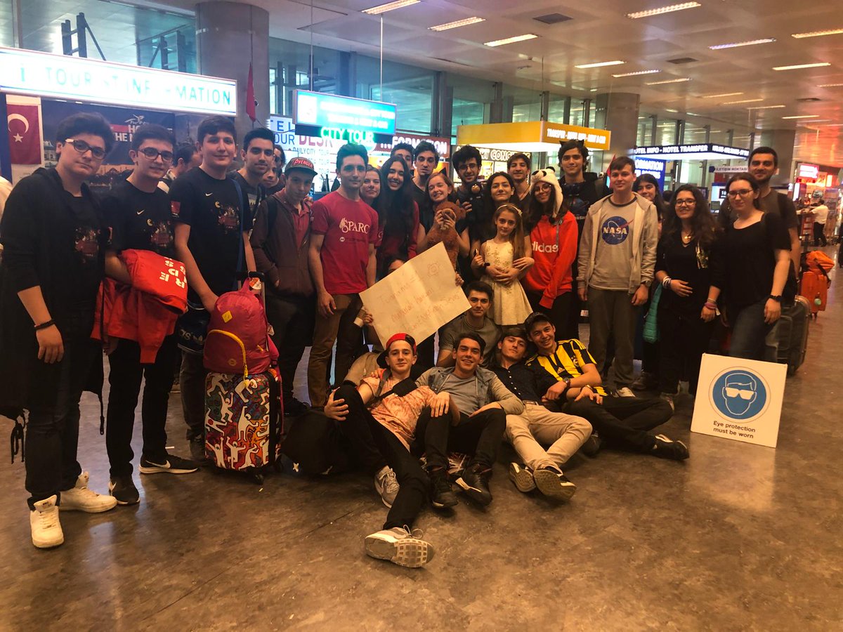 enka_tech's tweet photo. Şampiyonadan dönüşümüz, seneye görüşürüz 👋
We turned back from the world championship, hope to see you next year!
#frcworldchampionship #team6985 #firstrobotics https://t.co/PIFsWx9X7K