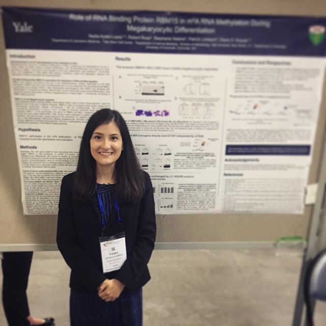DrAyalaLopez's tweet photo. Had a blast at my poster presentation at #expbio making new collaborations and connecting with old ones. Thank you @ASBMB for the travel award! And thanks to @Yale_LabMed @YaleSCC @YCCEH #krauselab for the collaborations and support! https://t.co/LXeWaldYgf https://t.co/ZVvrQXMVm1