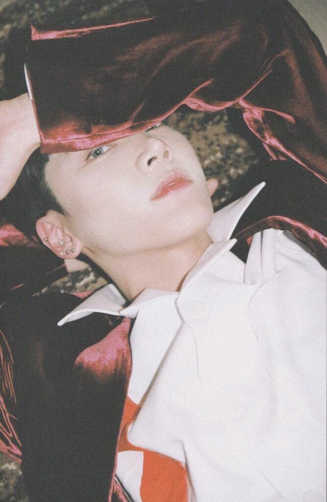 NCT18details's tweet photo. DAZED Korea 
#TEN #텐 https://t.co/Rfb7FOHDNA
