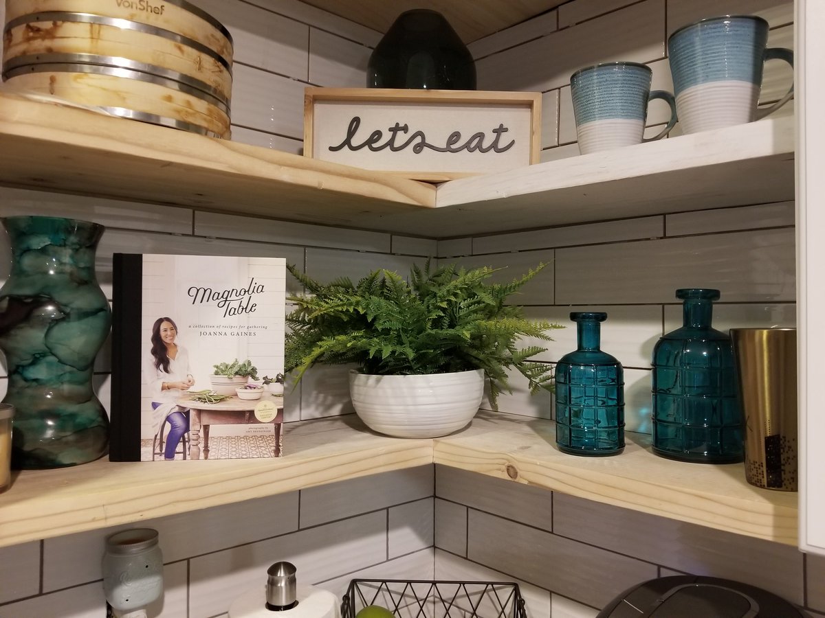 nikko4jess's tweet photo. Magnolia Table Joanna Gaines Cookbook!!! Get ur copy today.. I did😉😊 $17.99 @courtthebold @wsb3486 @SWorthy @TGT1000KPF @magnolia @joannagaines https://t.co/PKz12nBg0e