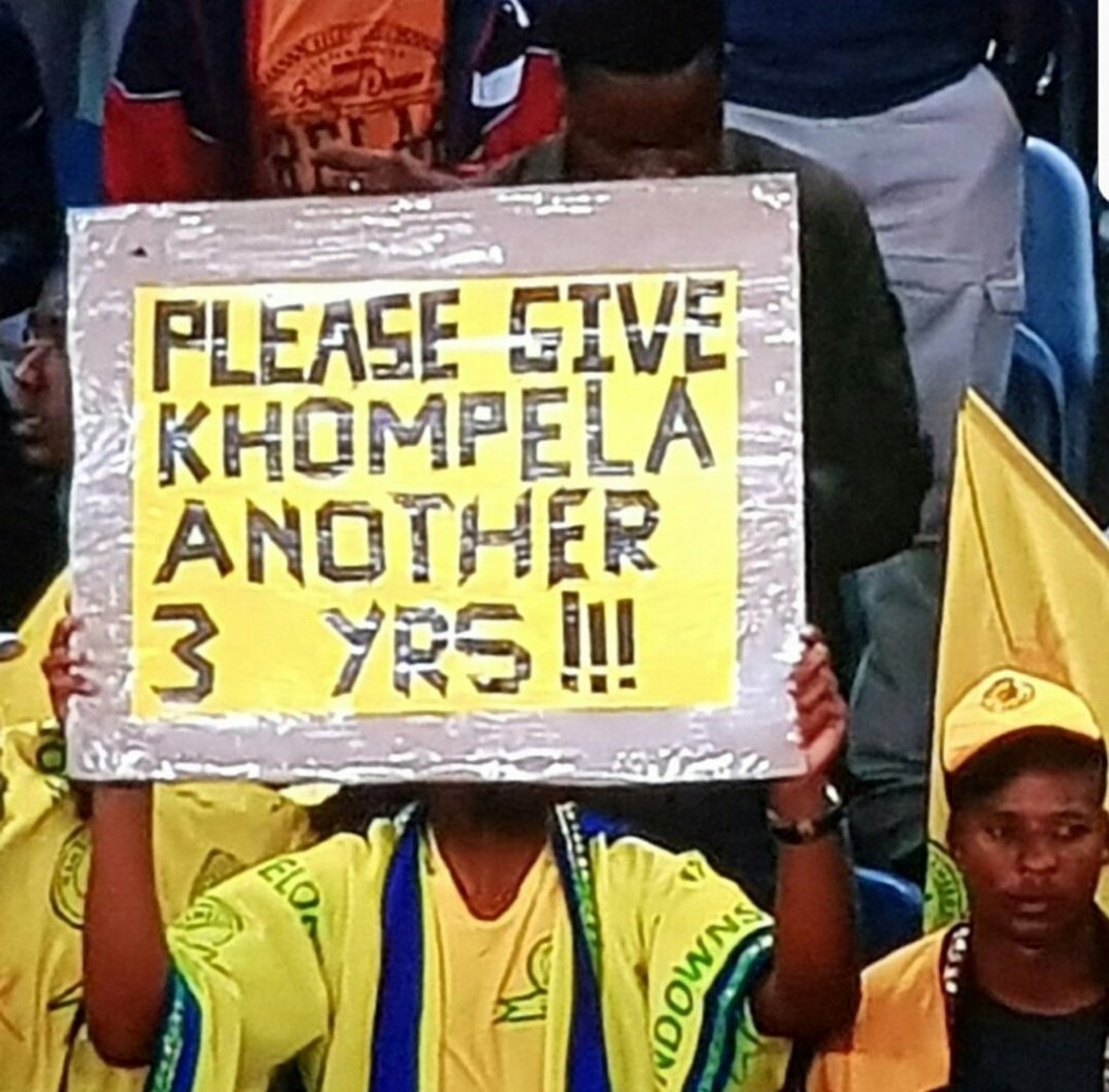 Sehluko3's tweet photo. @CpheleleGumede @Mbusiswa9 😂😂😂 https://t.co/extulXZmLq