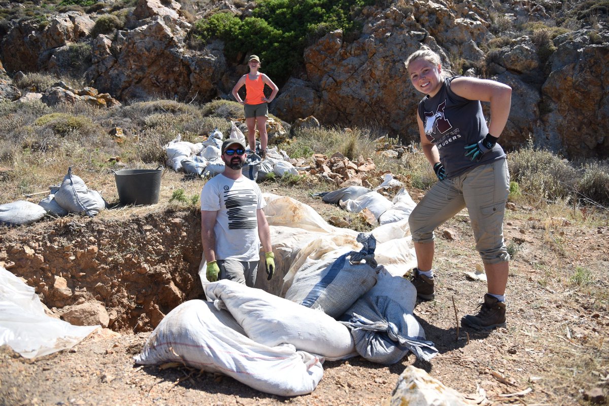 McMasterSocSci's tweet photo. Neandertals, Stone Age people may have voyaged the Mediterranean. A Greek-Canadian team co-led by Tristan Carter of @McMasterU has uncovered hundreds of tools embedded in the soil of a chert quarry. (via @sciencemagazine) https://t.co/12z6DhZRXc https://t.co/XRDwwKjhKJ
