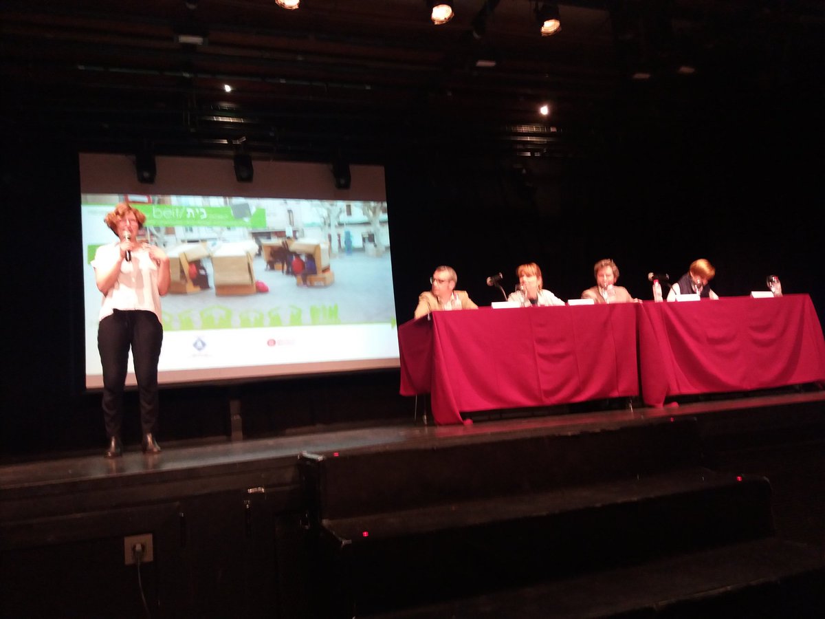 SBEducadora's tweet photo. Iniciem acte final #BeitProject, volem veure el makingoff del treball sobre Patrimoni, convivència, història...#SantBoi
Projecte nascut fa 7 anys a París que ha arribat a Sant Boi i que ha propiciat el diàleg i el debat entre adolescents i joves https://t.co/nI39zh5rNq