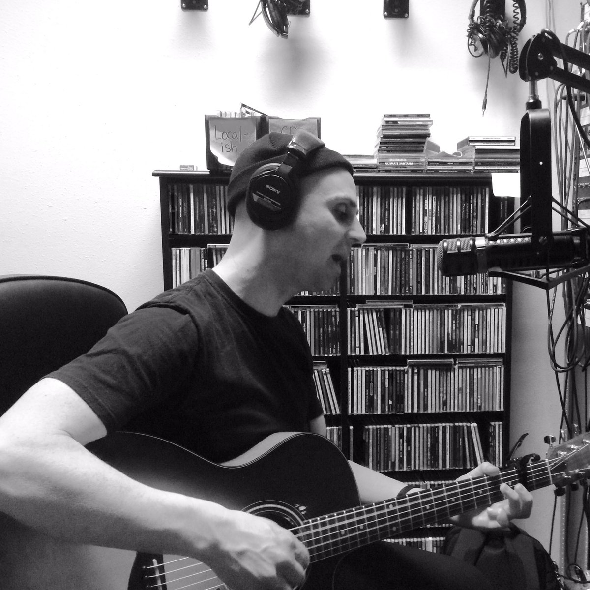stephenpchopek's tweet photo. Yesterday in #SunPrairie #Wisconsin on 103.5 #TheSun #WLSP #radio https://t.co/gEUZ1AEICR