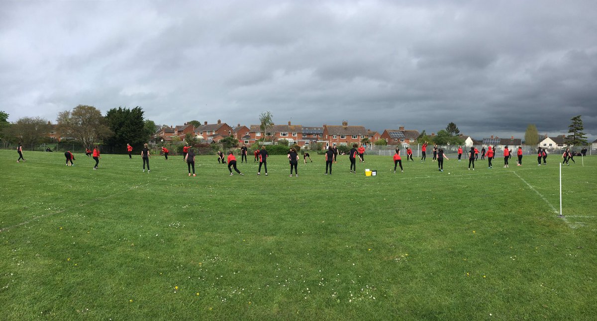 Just under 50 year 9 and 10 girls along for a bit of #roundersheaven at lunch time today!!! ⚾️