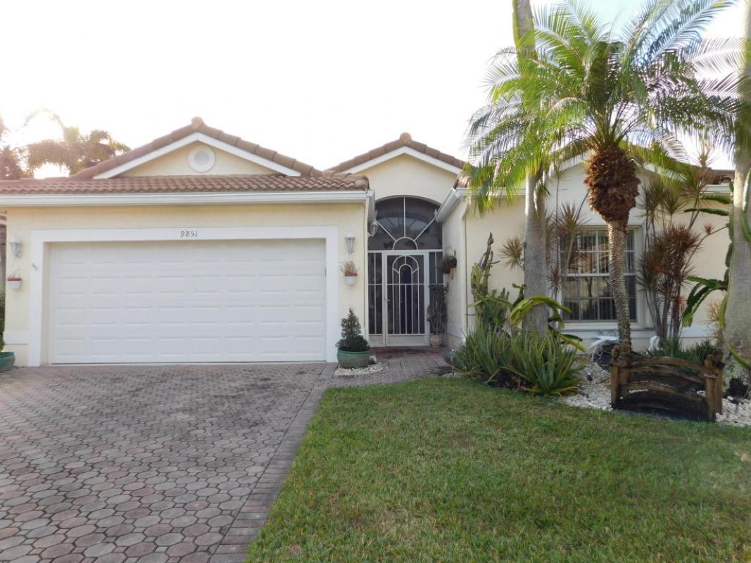 JuliaFKeyes's tweet image. See what this home has to offer! Contact me for a showing today. #homesforsale #realestate  cpix.me/l/44640858