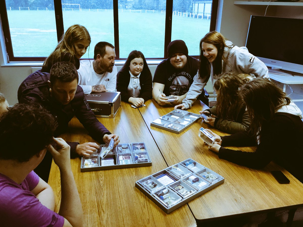 YepsRCT's tweet photo. Young people at Ponty Park Extended Provision engaging in a substance misuse session with @SortedCymru  @TEDSRCT. 

Pobl ifanc yn Darpariaeth Estynedig Parc Pontypridd yn cymryd rhan mewn sesiwn camddefnyddio sylweddau gyda @SortedCymru @TEDSRCT https://t.co/qv0AK0MWgB
