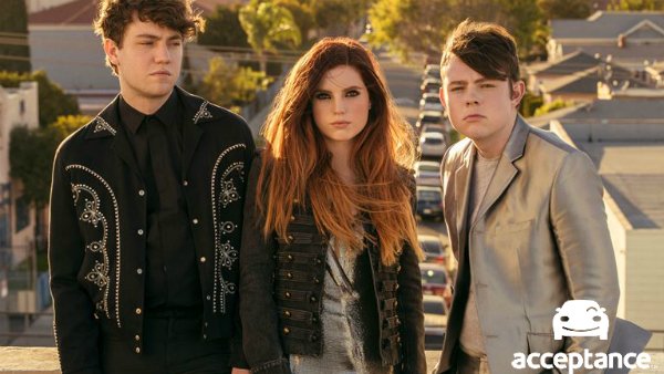 1075theriver's tweet photo. #SlideInThemDms is coming up at 7:25p with @WellsAdams! He's got your passes to MEET @echosmith in our #AcceptanceLounge
https://t.co/kfy2rPwXEj https://t.co/1l4mxEkCJX